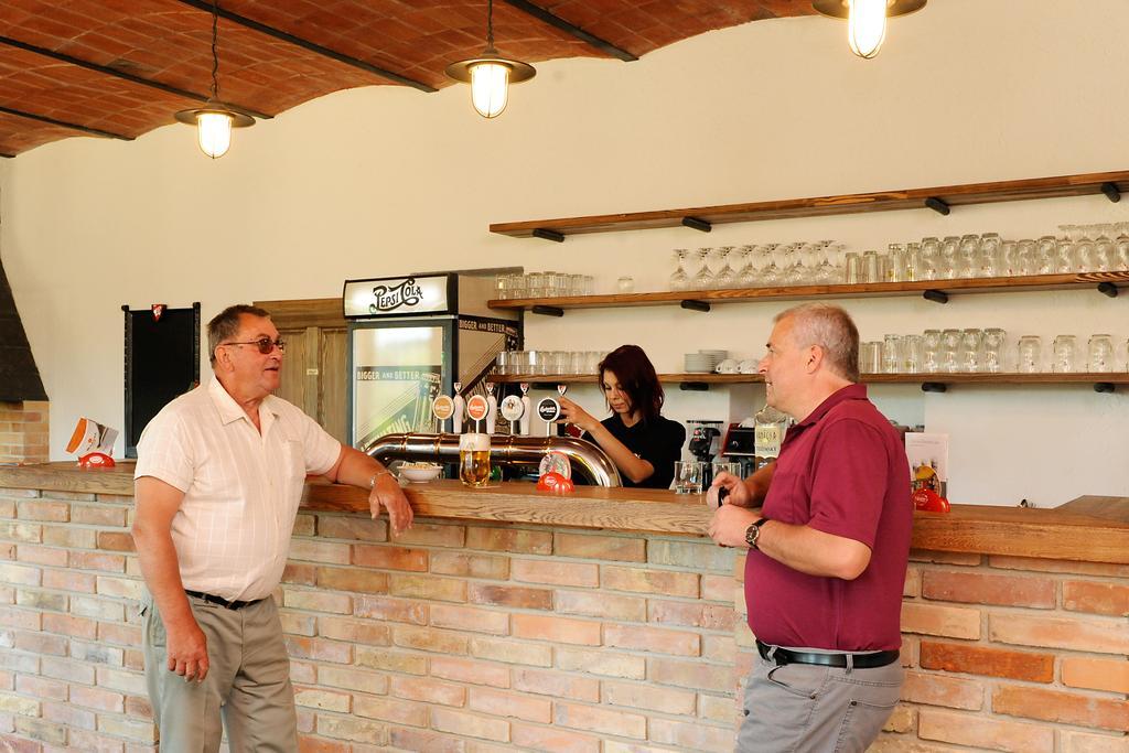 Ranc Milovice Hotel Milovice  Kültér fotó