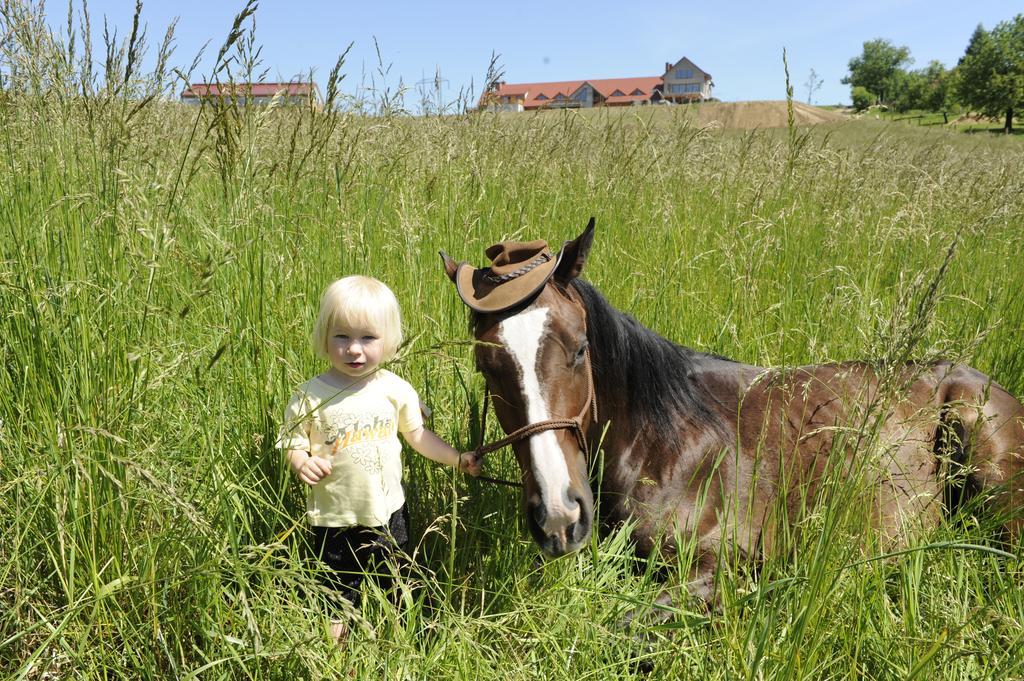 Ranc Milovice Hotel Milovice  Kültér fotó